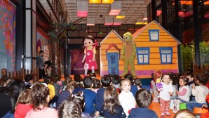 NİLOYA BİLKENT CENTER’DA ÇOCUKLARLA BULUŞTU