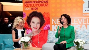 Hülya Koçyiğit Anneler gününde Next Level’de idi.